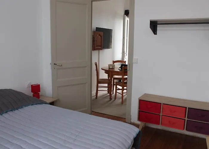 Residence Pasteur - Flyer