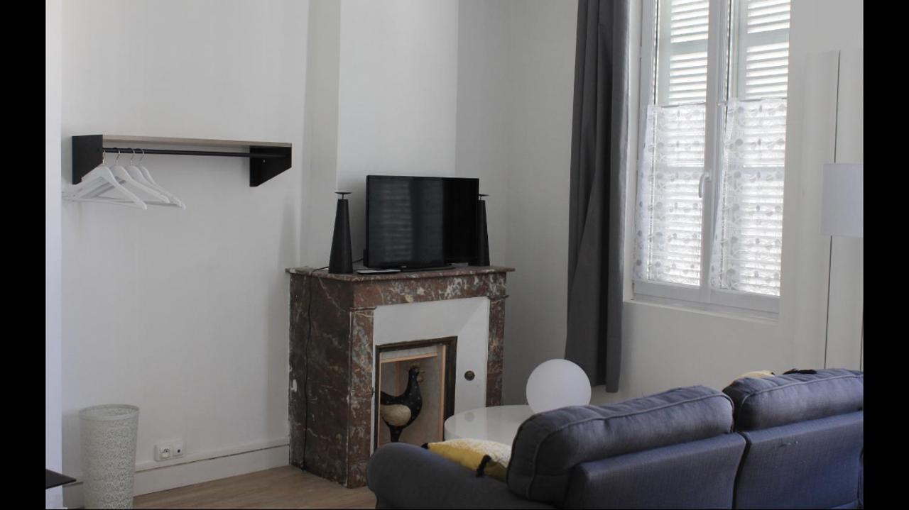 Apartment Pasteur - Flyer *